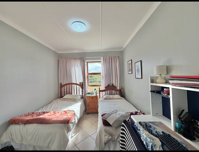 3 BEDROOM TOWNHOUSE FOR SALE IN ASTON BAY